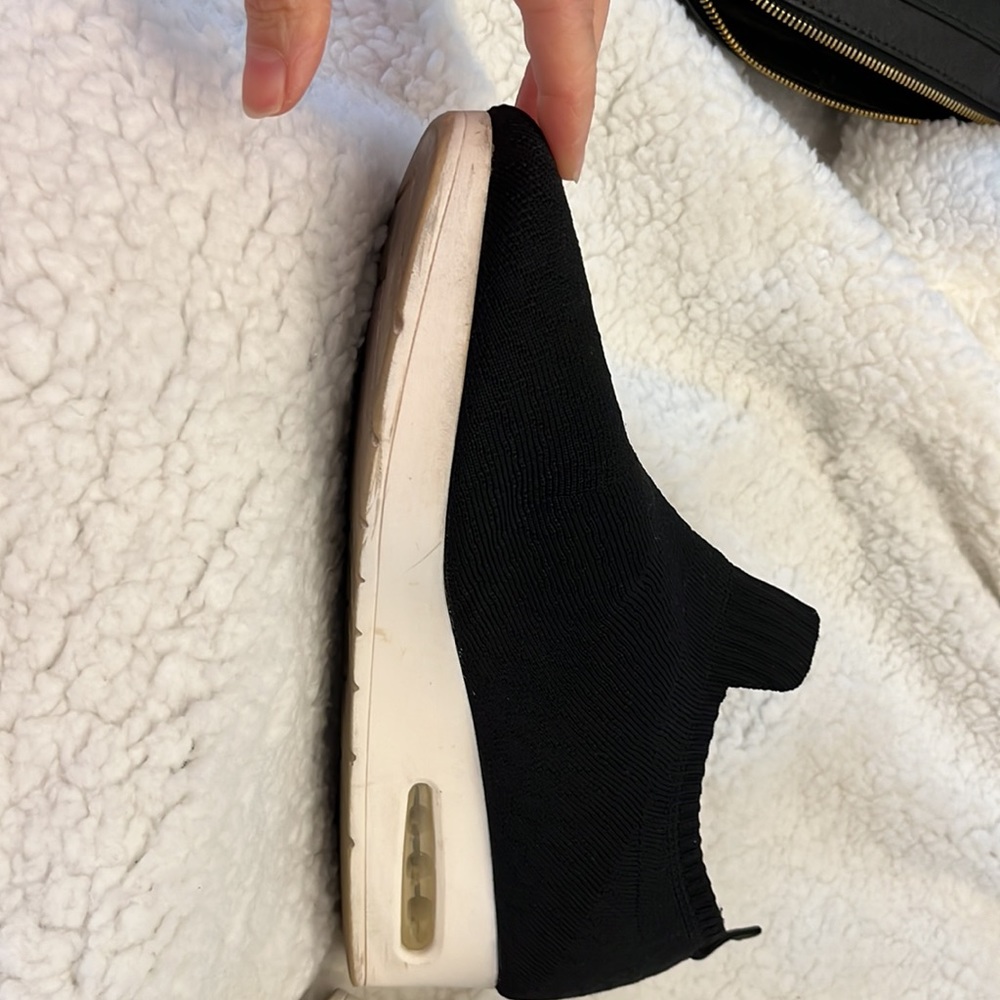 EUC DKNY slip on wedge sneaker shoes - Picture 12 of 16